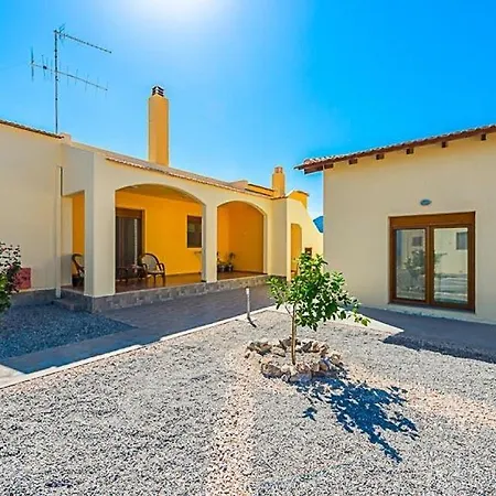 Villa Kolympia Sleeps 8 Pool Air Con Wifi *