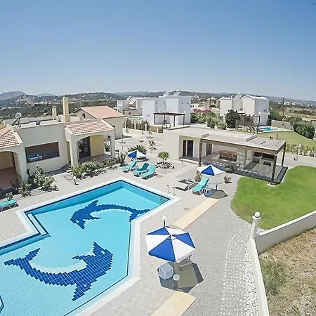 Kolympia Sleeps 8 Pool Air Con Wifi Villa